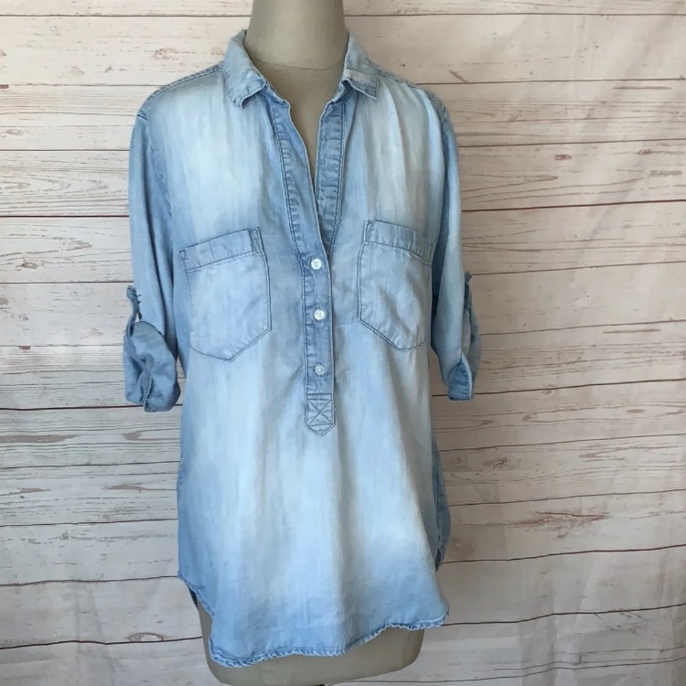 Cloth & Stone chambray popover top medium